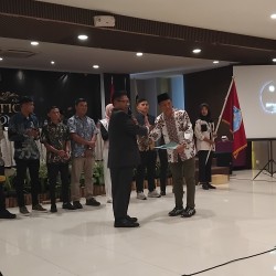 PELEPASAN PESERTA DIDIK KELAS XII DAN PELANTIKAN PENGURUS IKATAN ALUMNI SMAN 2 GERUNG